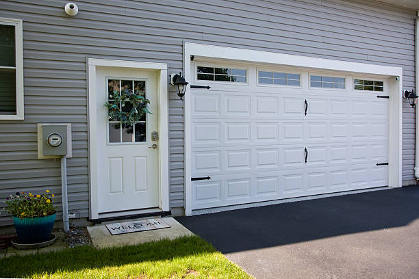 24/7 Emergency Garage Door Panel Replacement experts in Arabi, LA